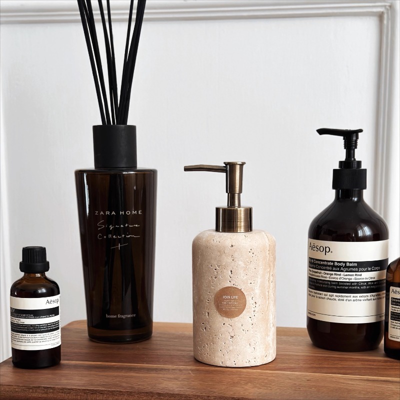 Lotionspender aus Naturstein,  – Luxury Natural Skincare Bewertung und Preis